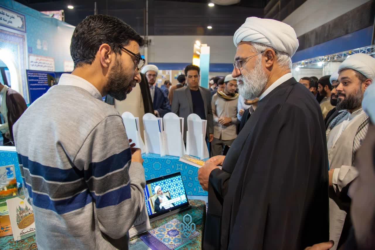 مدرسه علمیه حضرت مهدی در نمایشگاه دستاوردهای پژوهشی خراسان رضوی