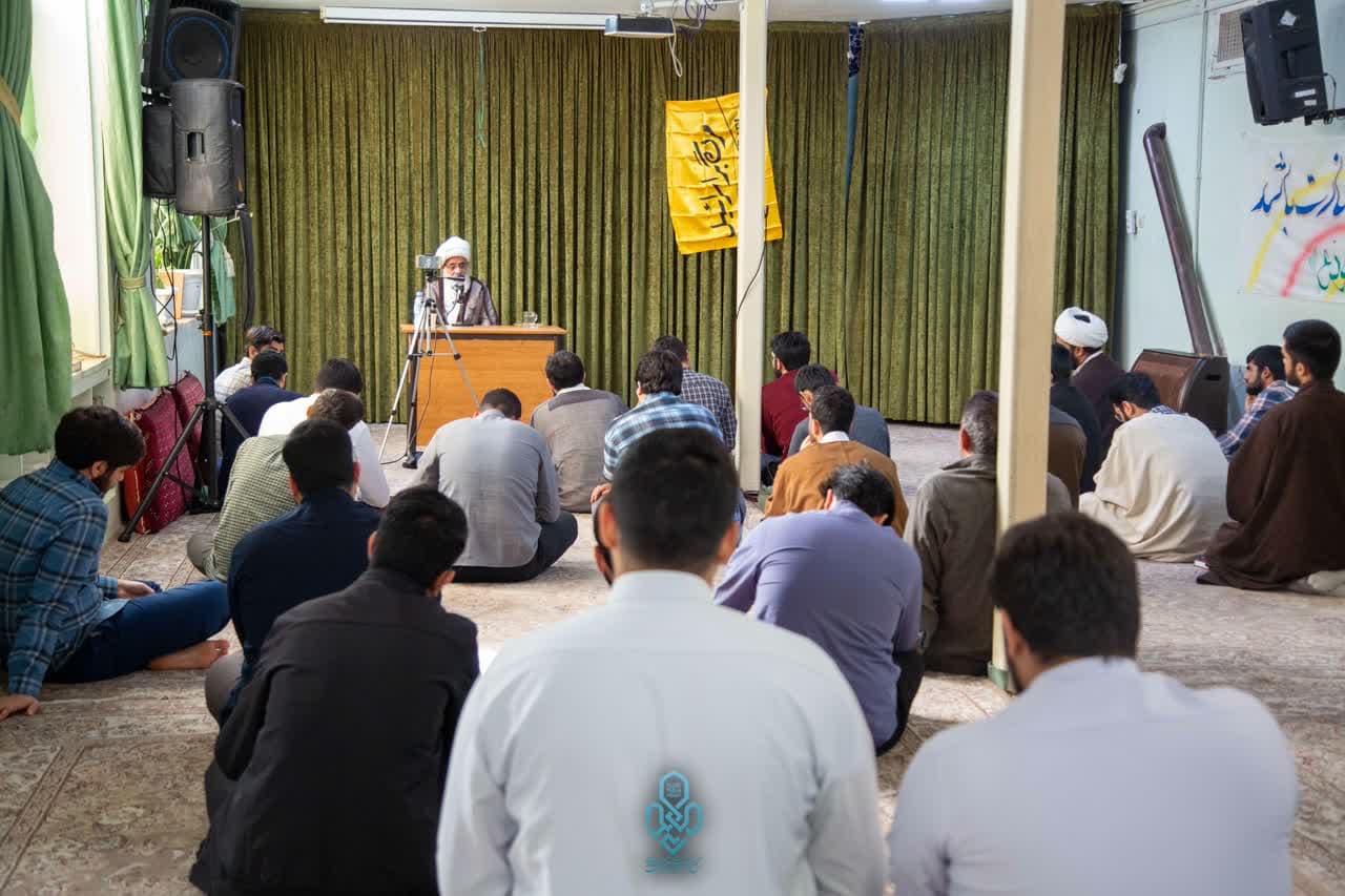 درس اخلاق  آیت‌الله روح الله قرهی