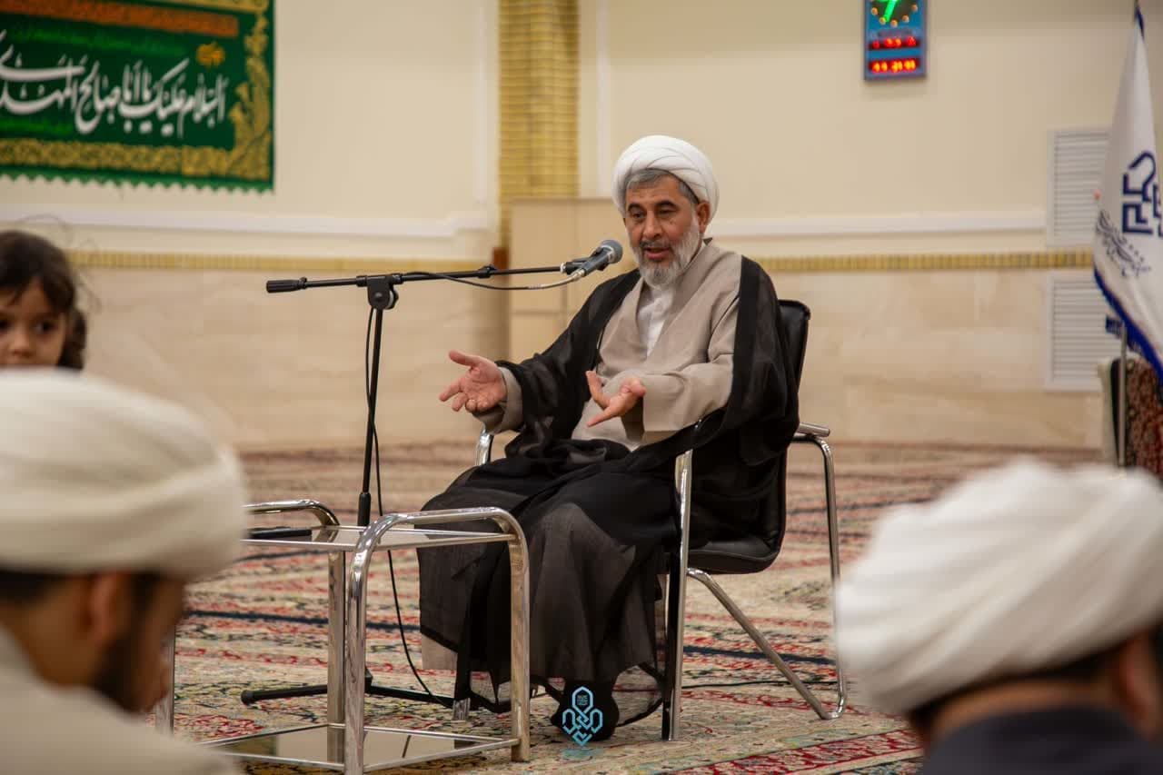 جلسه دورهمی دانش آموختگان