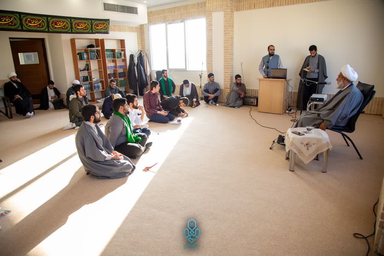 گفتگوی صمیمی با رئیس محترم مرکز خدمات حوزه‌های علمیه استان خراسان‌