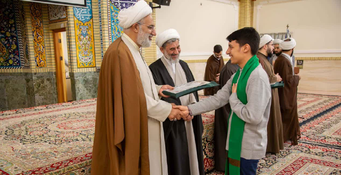 مراسم تقدیر از ممتازین و فعالین برتر مدرسه علمیه حضرت مهدی(عج)