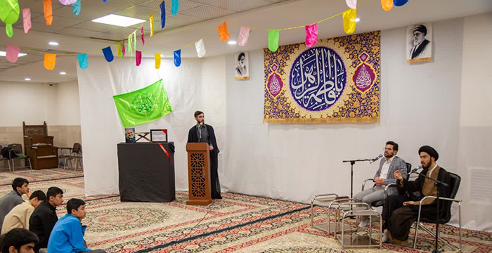 شب شعر در مدرسه علمیه حضرت مهدی (عج)