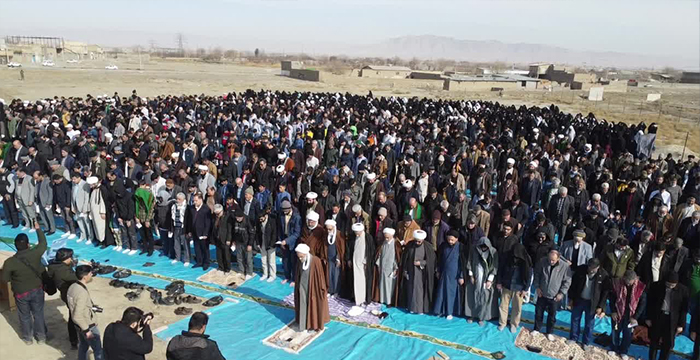 استغاثه به درگاه الهی و اقامه «نماز باران» در مجتمع تربیتی آموزشی حضرت مهدی (عج)