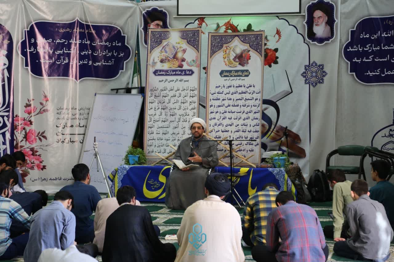 اعتکاف طلبگی طلاب مدرسه علمیه حضرت مهدی (عج)