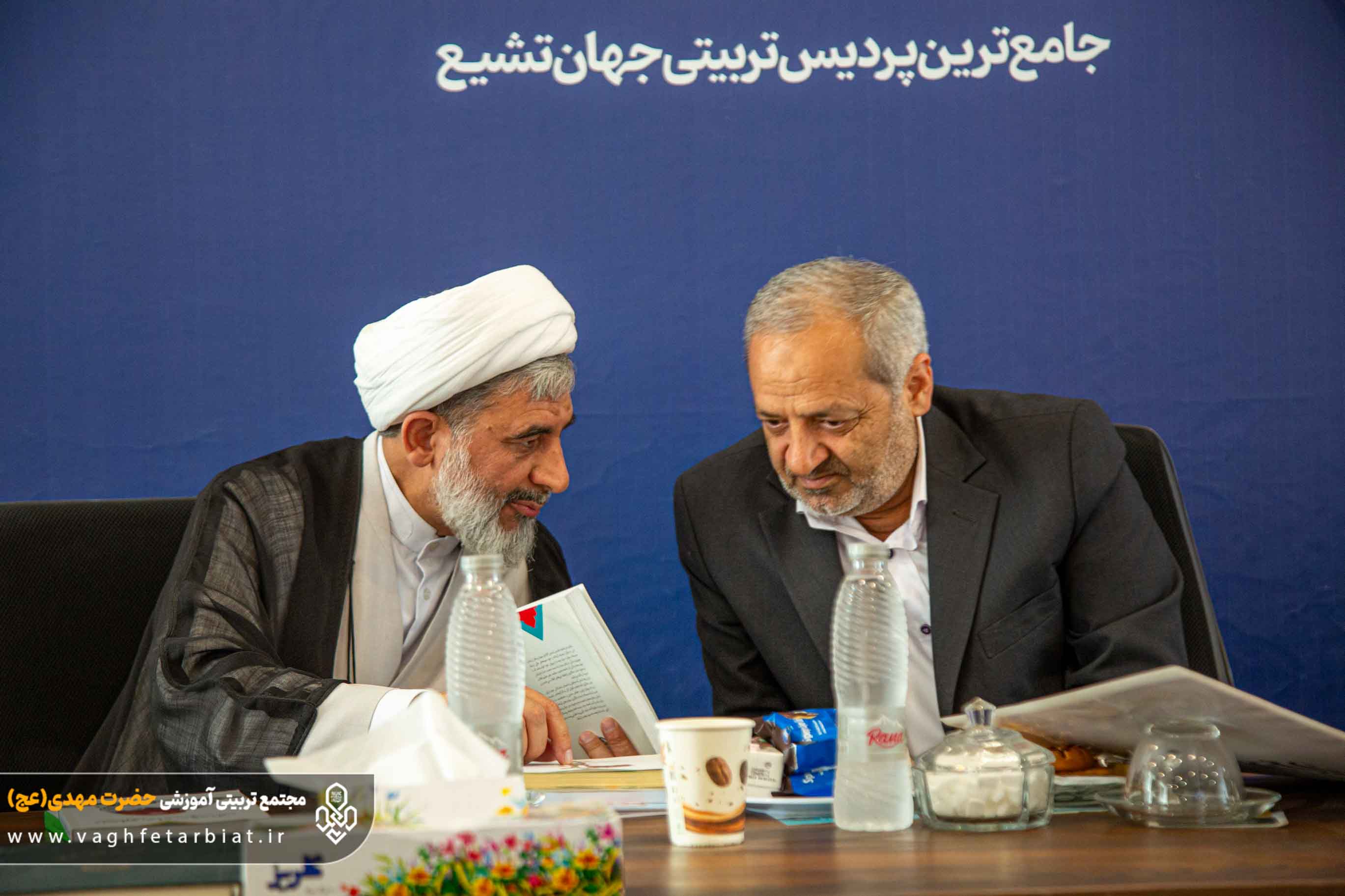 وزیر آموزش و پرورش در دیدار با استاد نظافت: مدارس نسل آفتاب؛ الگویی الهام‌بخش در مسیر تحول تربیتی است