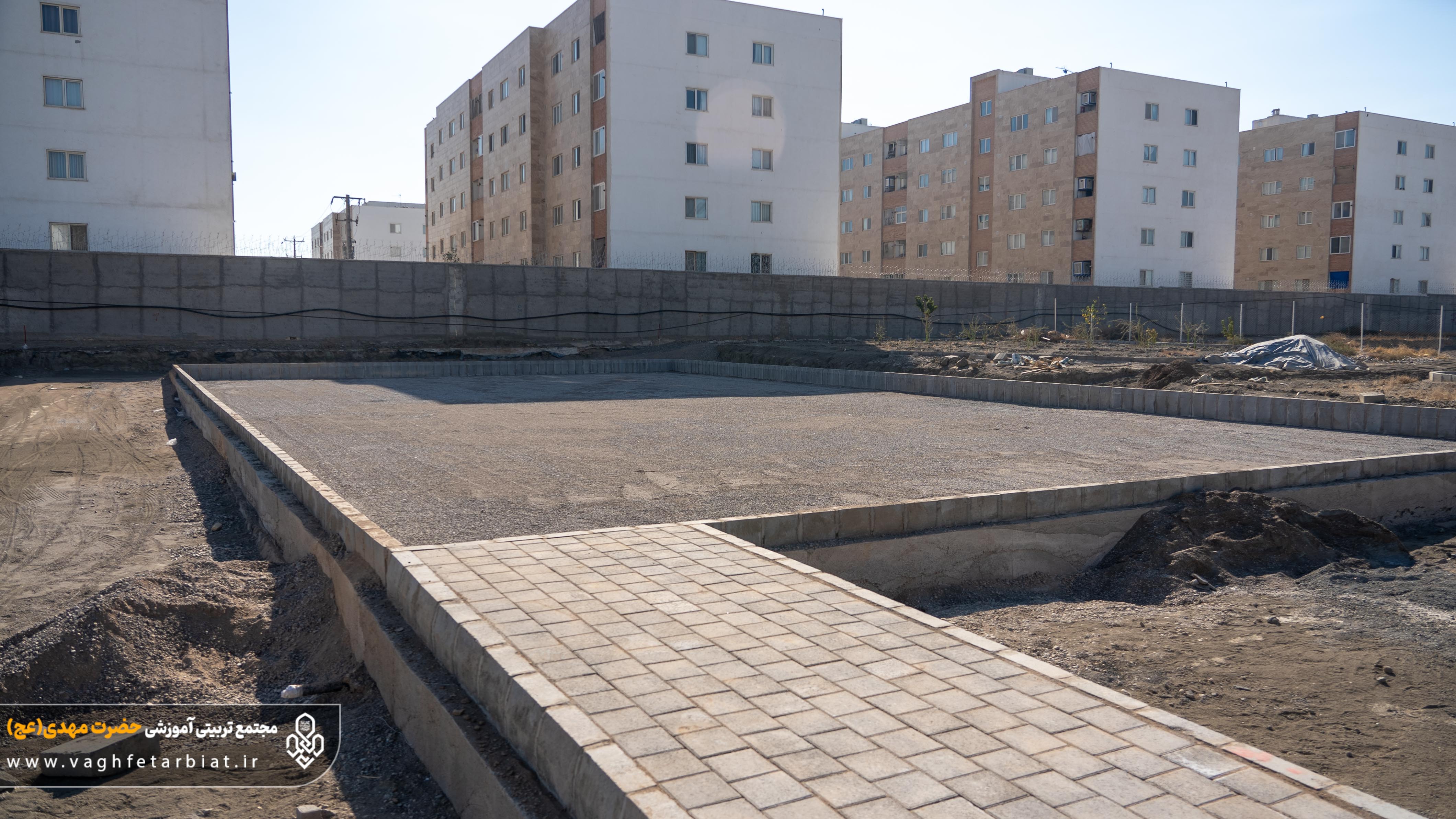 بازدید شهردار منطقه 3 از زمین ورزشی مجتمع حضرت مهدی (عج)