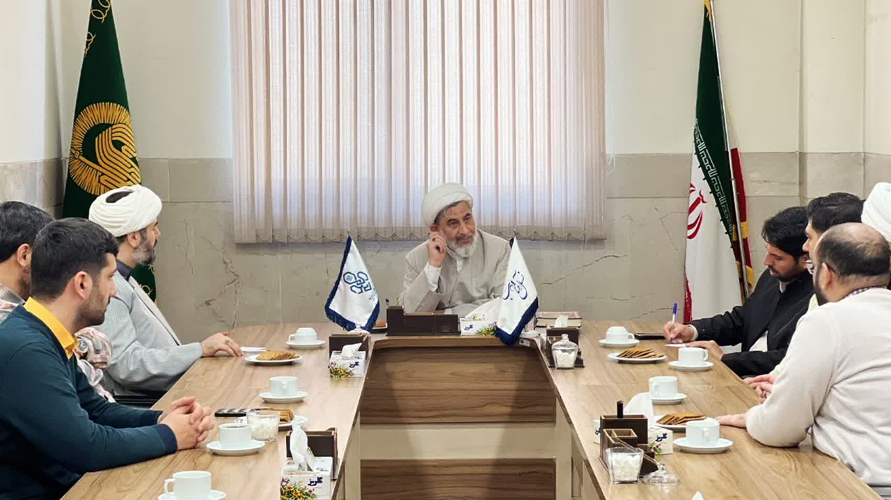 بازدید و حضور سرزده استاد نظافت در دبیرستان دوره اول پسرانه نسل آفتاب