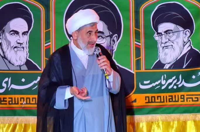 ترامپ در همه تهدیدها علیه ایران شکست خورد/ پرچم ایران نماد اتحاد اقوام و مذاهب است