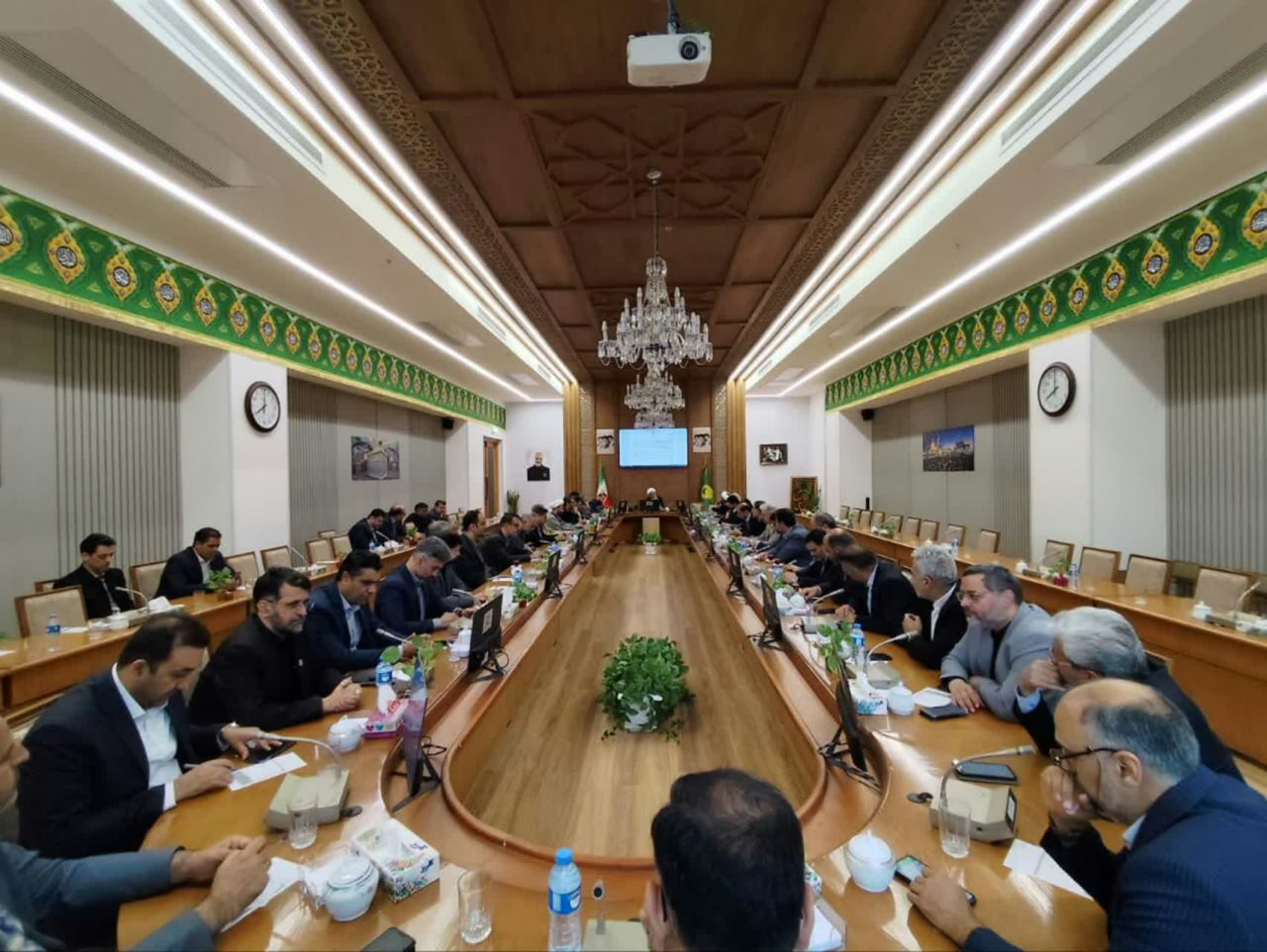 هشداری برای مدیران: سه گروهی که نباید با آن‌ها مشورت کرد